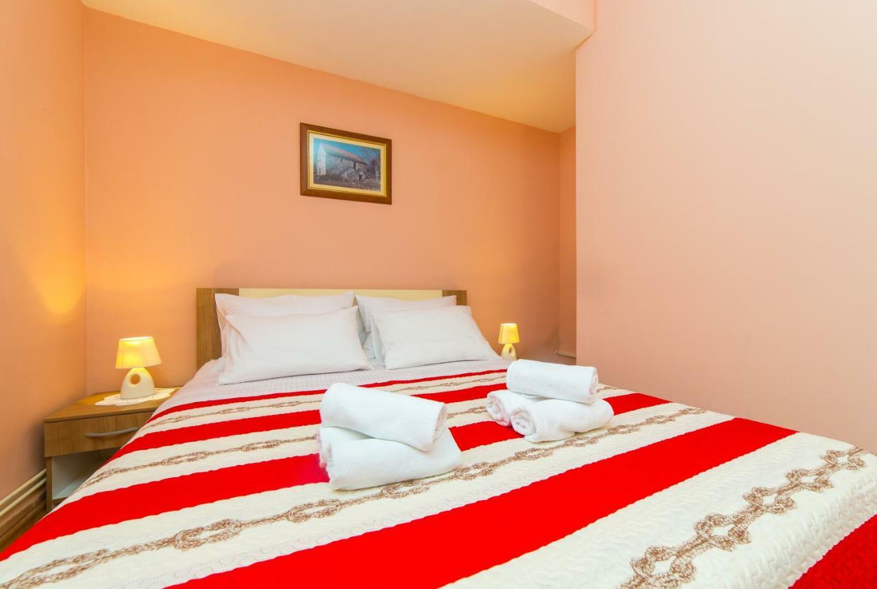 Holiday Home Ana Labin  エクステリア 写真